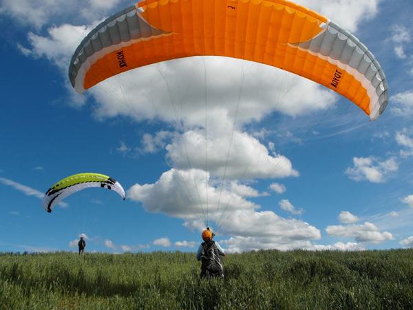 180711 news paragliding