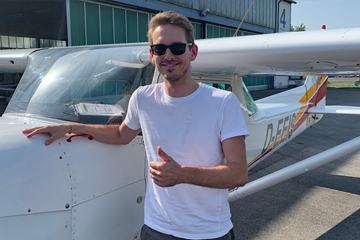 Sebastian fliegt solo