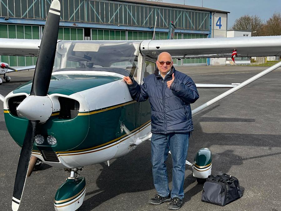220312 news christoph soloflug