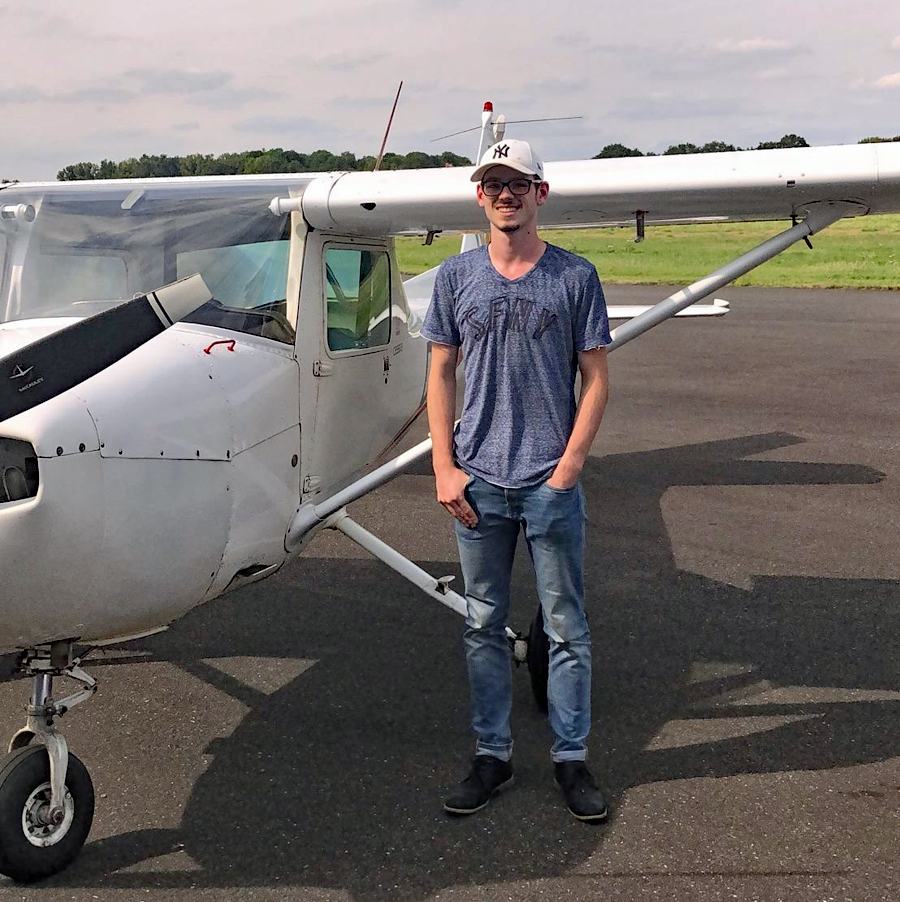 220722 news petersoloflug