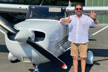 Alexander fliegt solo